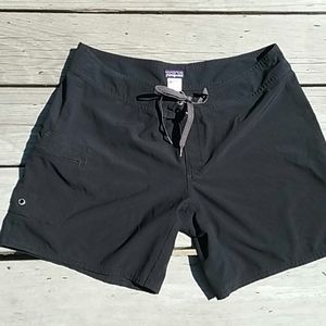 Womens size 6 Patagonia black water shorts